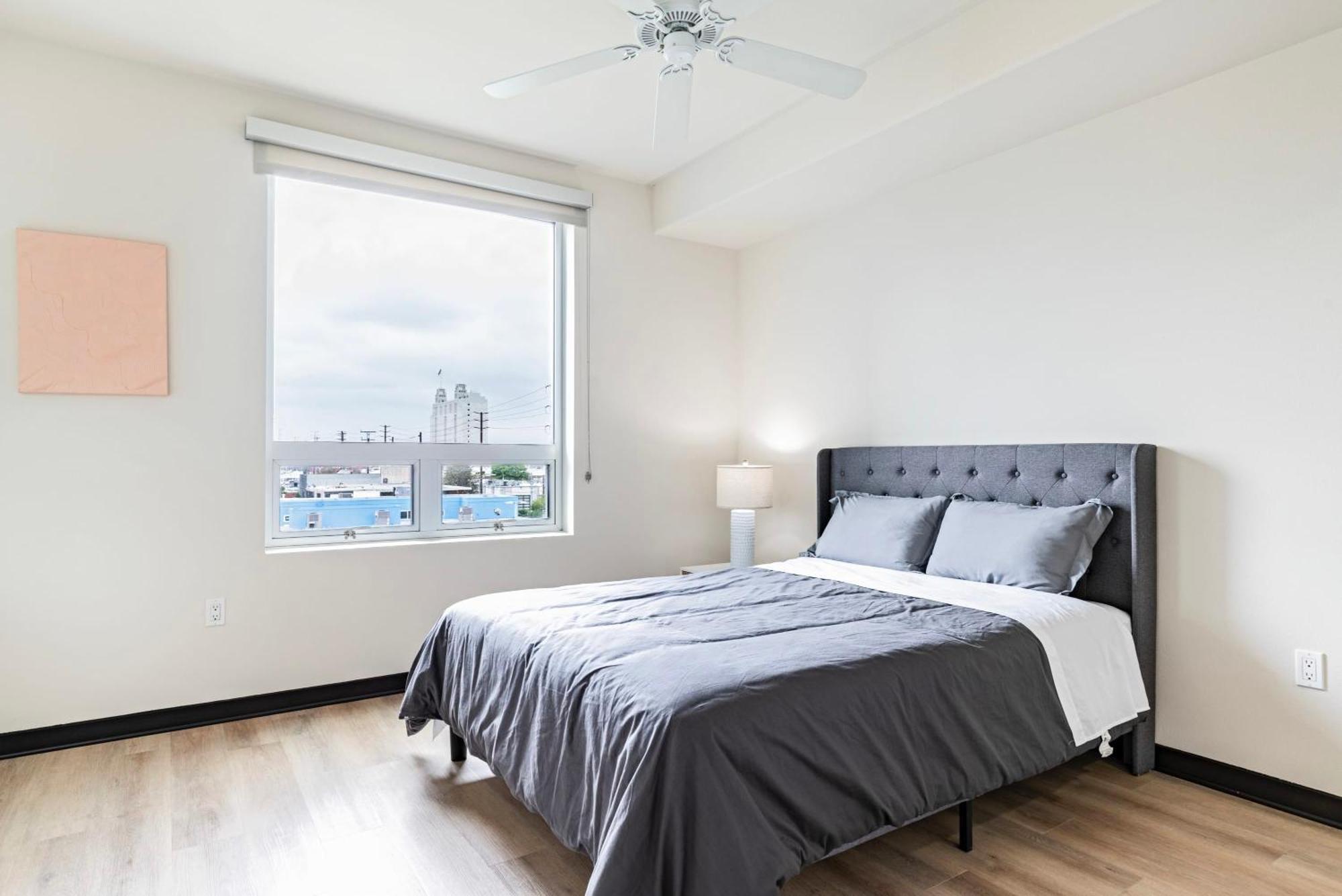 New 2br Weho Luxury D Apartment